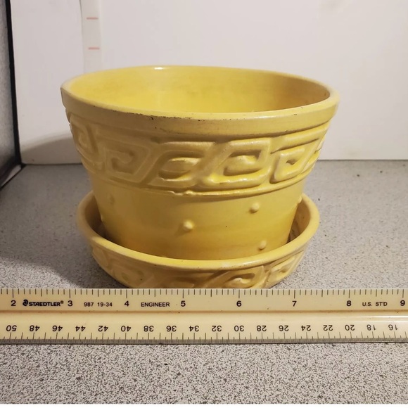 McCoy Pottery Vtg Ceramic Round 5" Planters Yellow geometric hobnail - Picture 5 of 5